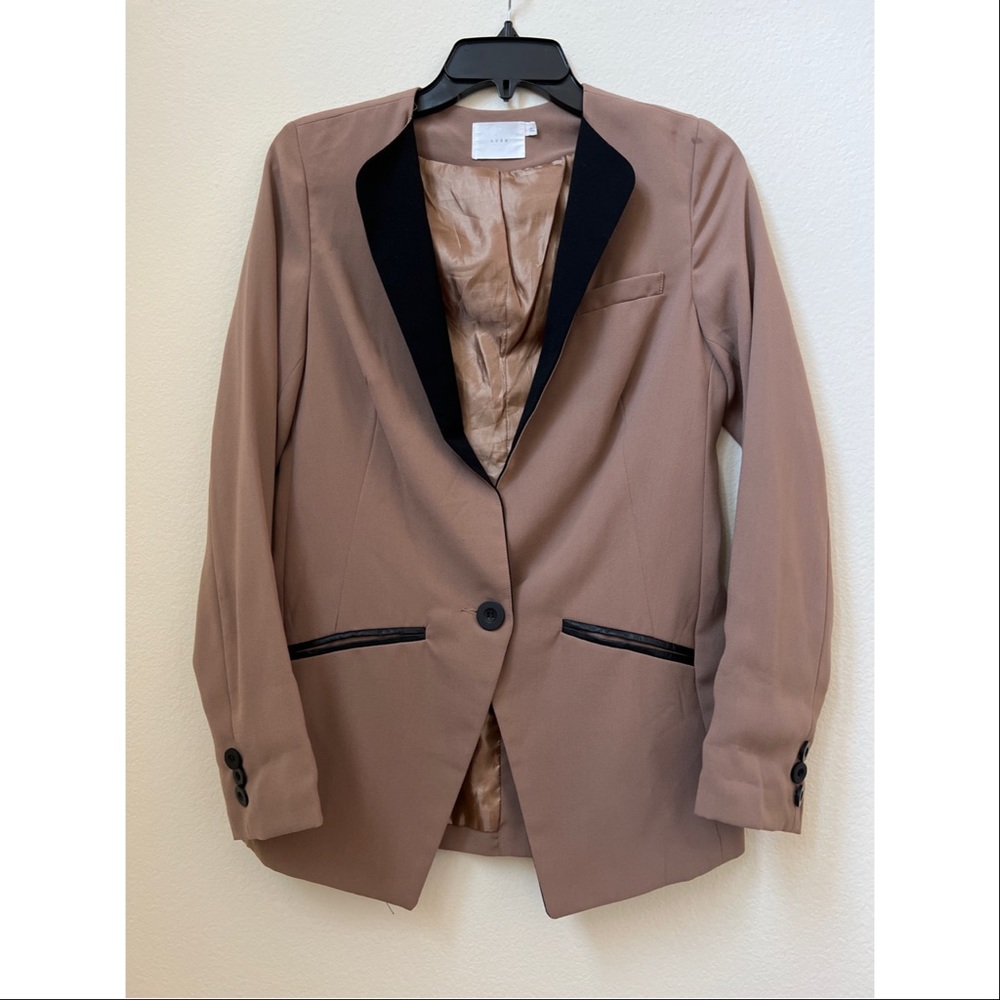 Contrast lightweight Spring Blazer